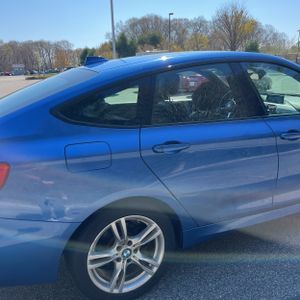 BMW 330I GRAN TURISMO XDRIVE - 9