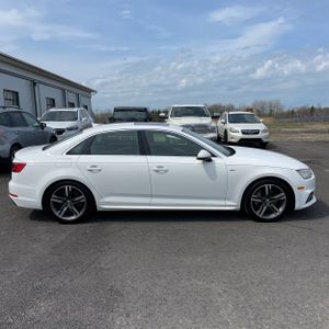 AUDI A4 2.0T PREMIUM - 10