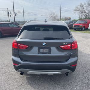 BMW X1 XDRIVE28I - 7