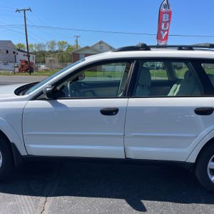 SUBARU OUTBACK BASE - 4