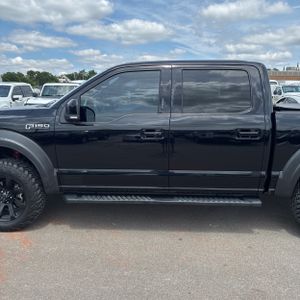 FORD F-150 LARIAT - 4