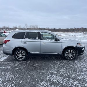 MITSUBISHI OUTLANDER ES - 10