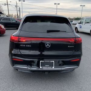 MERCEDES-BENZ EQS - 7