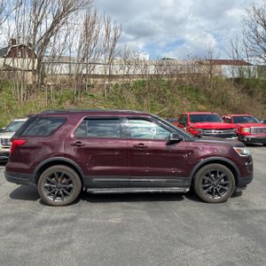 FORD EXPLORER XLT - 6