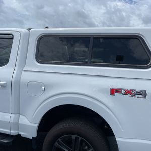 2023 FORD F-150 LARIAT photo 6