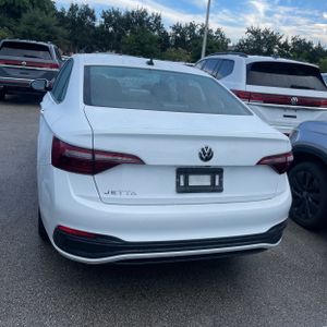صورة 7 لـ 2023 Volkswagen JETTA S