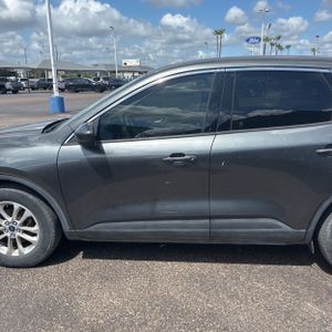 FORD ESCAPE SE - 4