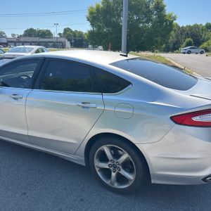 FORD FUSION SE - 6