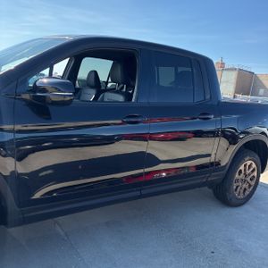 HONDA RIDGELINE BLACK EDITION - 4