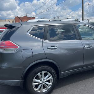 2016 Nissan ROGUE SV 照片 8