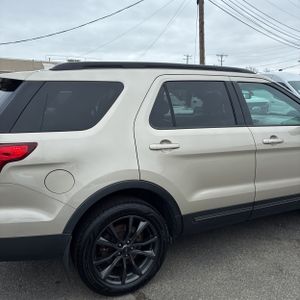 FORD EXPLORER XLT - 9