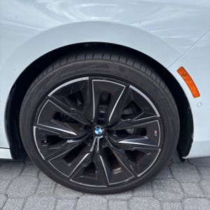 صورة مصغرة 19 لـ 2025 BMW I7 EDRIVE50
