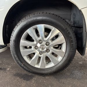 2021 Toyota SEQUOIA PLATINUM — миниатюра 16