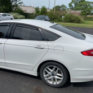 FORD FUSION SE - 6