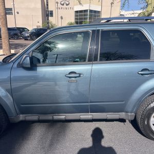 FORD ESCAPE LIMITED - 4