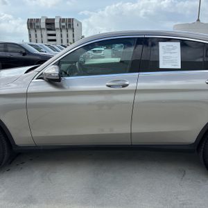 MERCEDES-BENZ GLC - 4