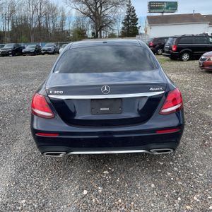 MERCEDES-BENZ E-CLASS - 7