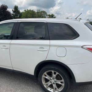 2015 Mitsubishi OUTLANDER SE — фото 6