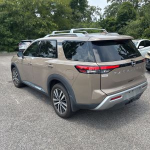 2025 Nissan PATHFINDER PLATINUM 照片 5