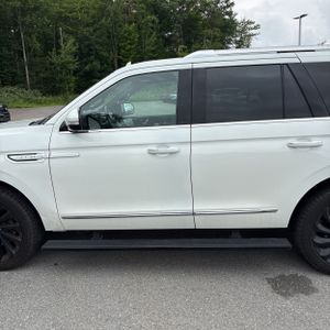 صورة 4 لـ 2021 Lincoln NAVIGATOR RESERVE