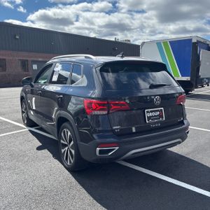 VOLKSWAGEN TAOS SE 4MOTION - 5