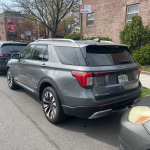 FORD EXPLORER PLATINUM - 5