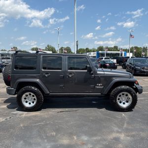 صورة 10 لـ 2017 JEEP WRANGLER UNLIMITED SAHARA
