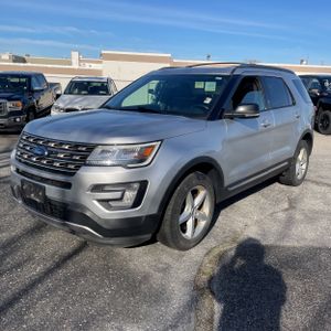 FORD EXPLORER XLT - 1