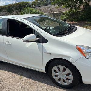 2014 Toyota PRIUS C TWO — фото 13