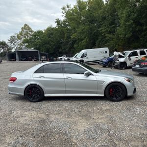 صورة 10 لـ 2014 Mercedes-BENZ E-CLASS AMG