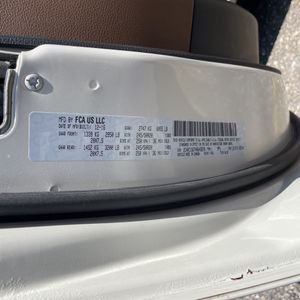 2017 Chrysler PACIFICA LIMITED — миниатюра 54