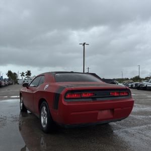 Dodge Challenger SE - 5