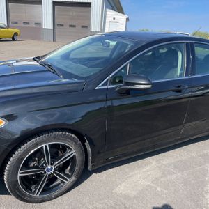 FORD FUSION SE - 2