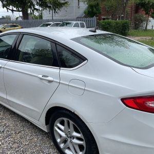 FORD FUSION SE - 6