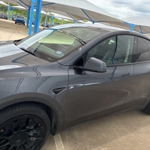 TESLA MODEL Y LONG RANGE - 2