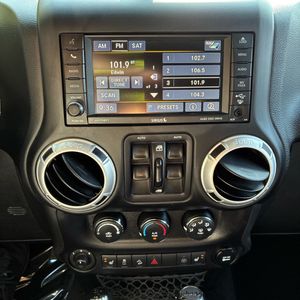 2015 JEEP WRANGLER UNLIMITED SAHARA 照片 34