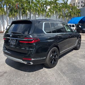 صورة 8 لـ 2024 BMW X7 XDRIVE40I