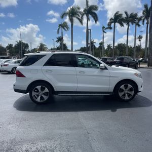 MERCEDES-BENZ GLE - 10