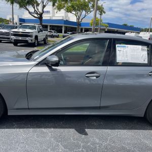 BMW 3 SERIES 330I - 4