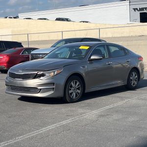 KIA OPTIMA LX - 1
