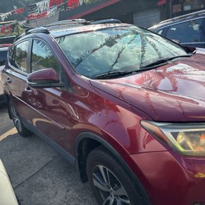 صورة 13 لـ 2018 Toyota RAV4 XLE