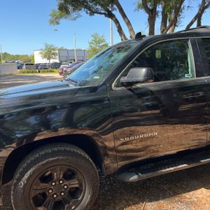 CHEVROLET SUBURBAN LT - 2