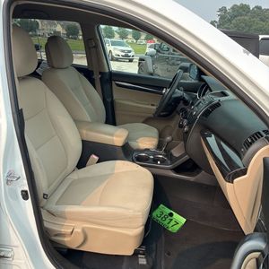 صورة مصغرة 32 لـ 2013 KIA SORENTO LX