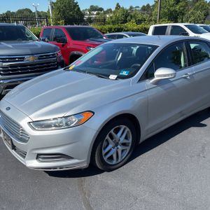 FORD FUSION SE - 2