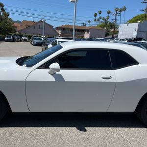 DODGE CHALLENGER GT - 3