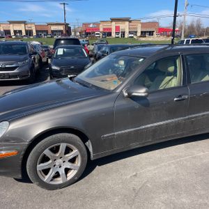 MERCEDES-BENZ E-CLASS - 2