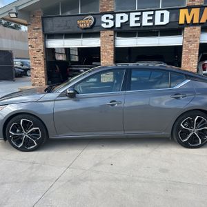 NISSAN ALTIMA SR FWD - 4