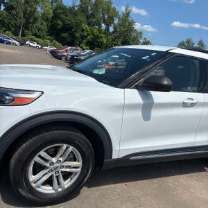 صورة 2 لـ 2021 FORD EXPLORER XLT