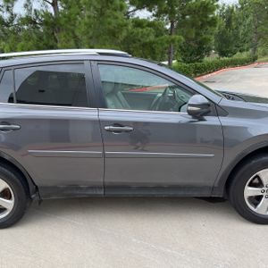 2015 Toyota RAV4 XLE 缩略图 11