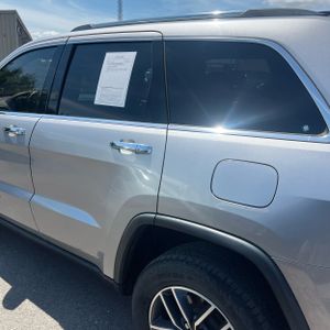2017 JEEP GRAND CHEROKEE LIMITED — фото 6